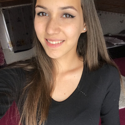 Eszter  zoekt een Kamer / Studio / Huurwoning in Haarlem